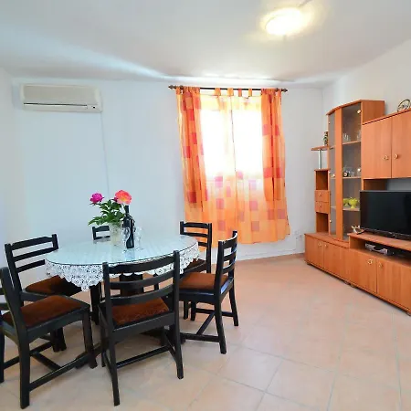Kiki.2 Daire Trogir